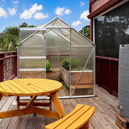 Wales Pod By Pristine Properties Vacation Rentals